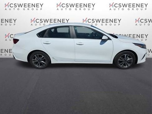 Used 2024 Kia Forte LXS FWD image 8