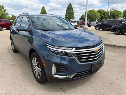 Used 2024 Chevrolet Equinox Premier FWD image 1