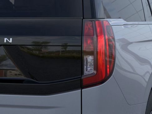 New 2026 Ford Expedition Active image 21