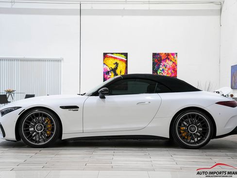 Used 2022 Mercedes-Benz SL 55 AMG 4MATIC w/ Driver Assistance Package image 12