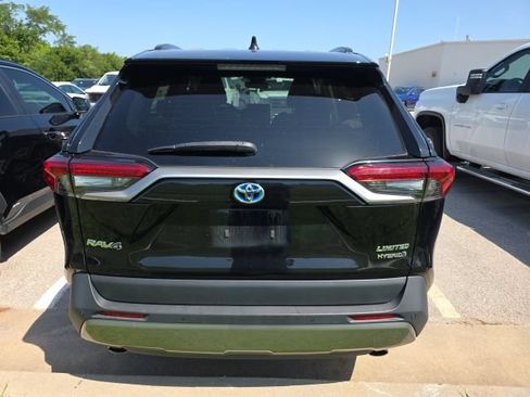 Used 2022 Toyota RAV4 Limited AWD/4WD image 4