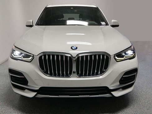 Used 2022 BMW X5 sDrive40i w/ Premium Package image 2