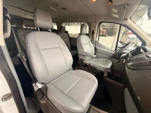 Used 2019 Ford Transit 150 XL image 20