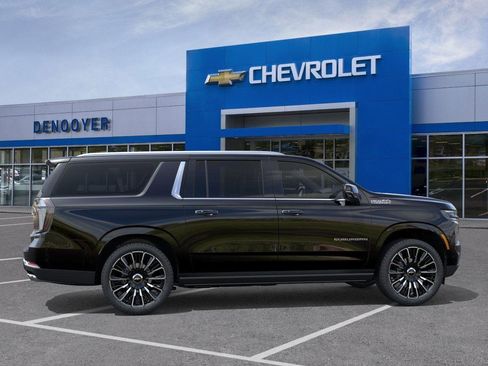 New 2026 Chevrolet Suburban High Country image 5