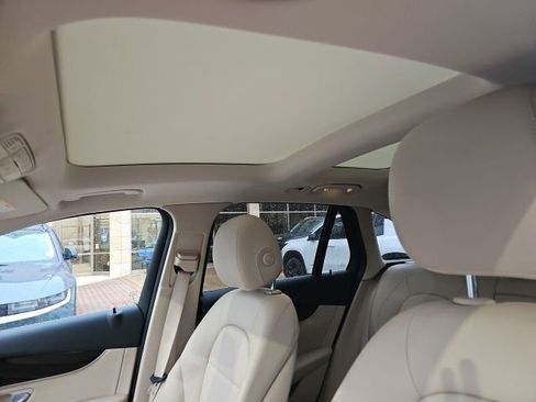 Used 2019 Mercedes-Benz GLC 300 image 10