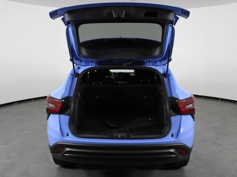 Used 2024 Chevrolet Trax RS w/ Driver Confidence Package FWD image 15