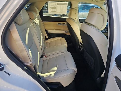 New 2026 Genesis GV70 2.5T Advanced image 27