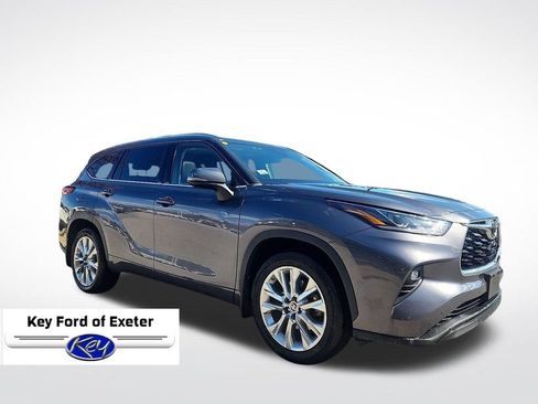 Used 2021 Toyota Highlander Limited AWD/4WD image 1