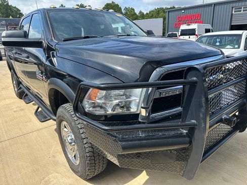 Used 2018 RAM 2500 Tradesman w/ Chrome Appearance Group AWD/4WD image 3