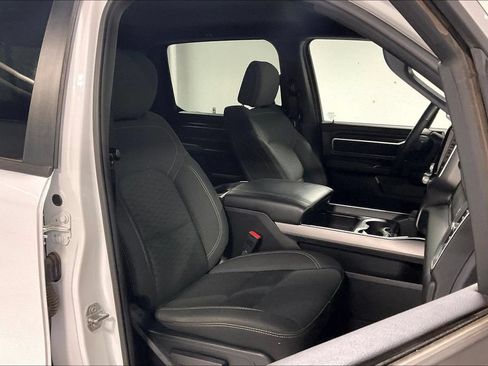 Used 2025 RAM 1500 Big Horn AWD/4WD image 9