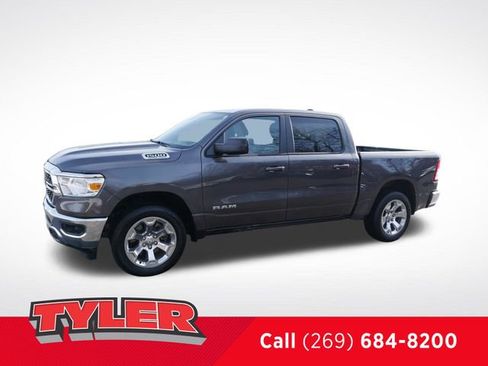 Used 2022 RAM 1500 Big Horn AWD/4WD image 3