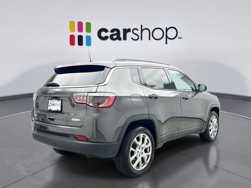 Used 2022 Jeep Compass Latitude AWD/4WD image 5