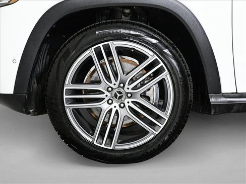 Used 2026 Mercedes-Benz GLS 450 4MATIC image 27