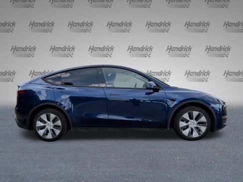 Used 2024 Tesla Model Y Long Range AWD/4WD image 6