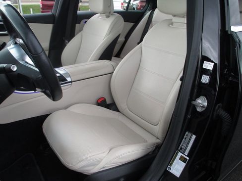 Used 2022 Mercedes-Benz C 300 4MATIC Sedan image 19