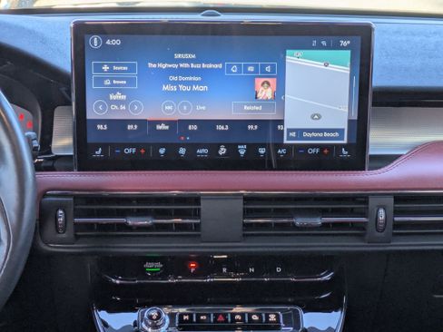 Used 2023 Lincoln Corsair Reserve w/ Equipment Group 201A image 18