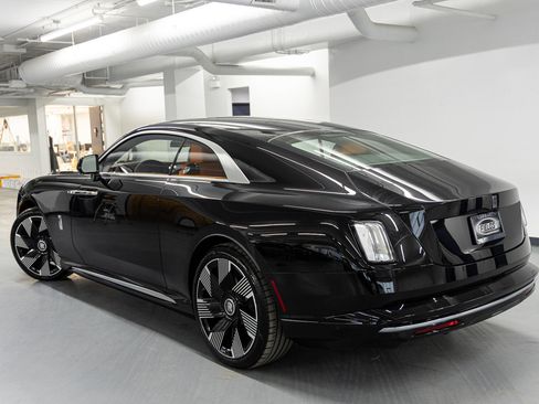 New 2026 Rolls-Royce Spectre image 11