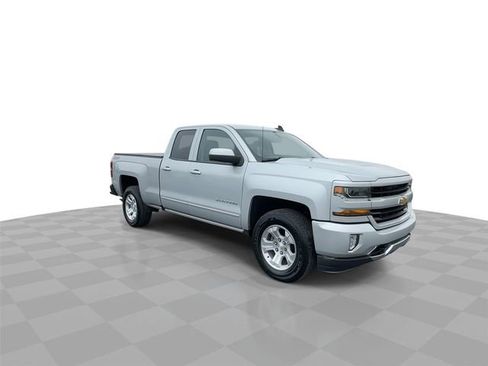 Used 2019 Chevrolet Silverado 1500 LT w/ All Star Edition image 2