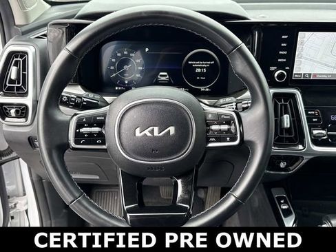 Used 2023 Kia Sorento SX image 19