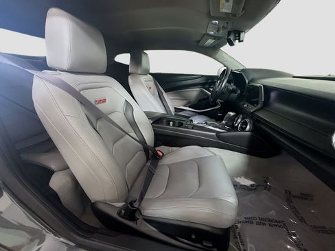Used 2016 Chevrolet Camaro SS image 27
