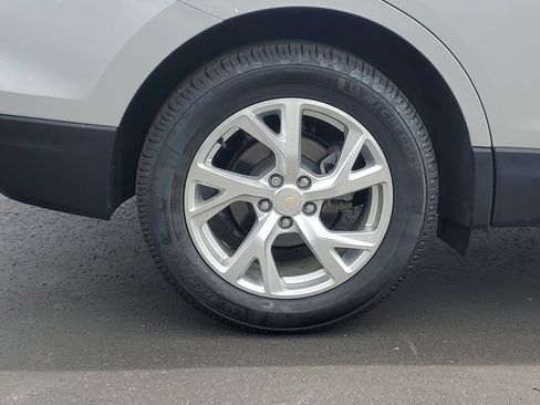 Used 2020 Chevrolet Equinox Premier w/ LPO, Floor Liner Package AWD/4WD image 32