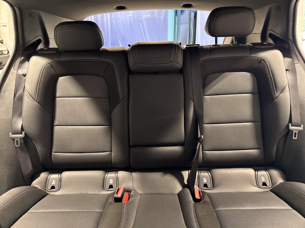 Used 2024 Chevrolet Equinox EV LT FWD image 37
