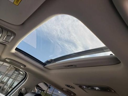 Used 2022 Kia Telluride EX w/ EX Premium Package AWD/4WD image 19