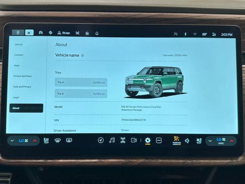 Used 2024 Rivian R1S Adventure AWD/4WD image 34
