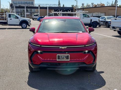 New 2026 Chevrolet Equinox EV LT image 6