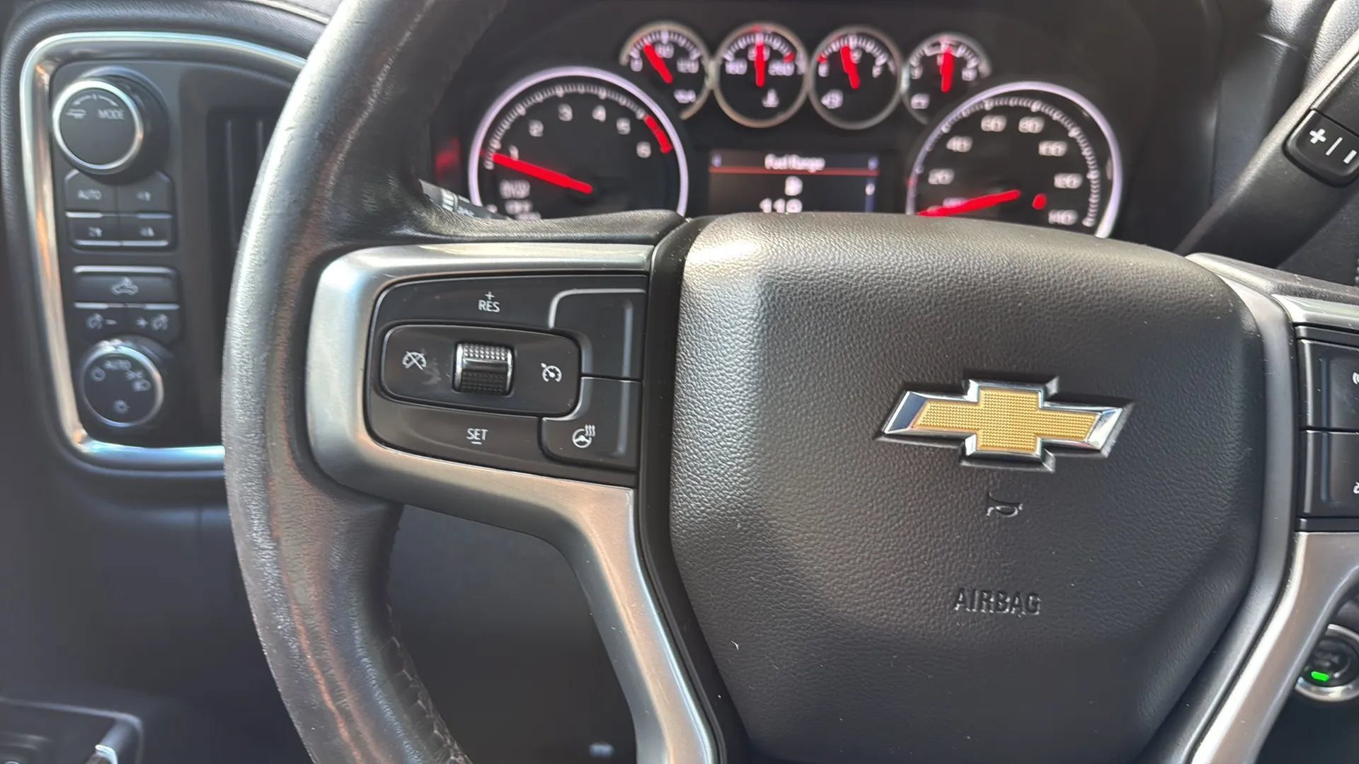 Used 2020 Chevrolet Silverado 1500 LT w/ All-Star Edition AWD/4WD image 32