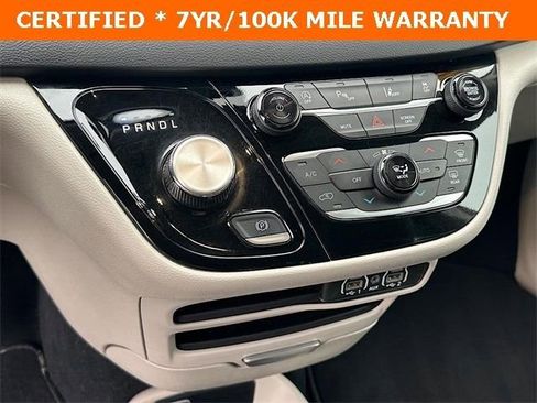 Certified 2024 Chrysler Pacifica Touring-L image 25