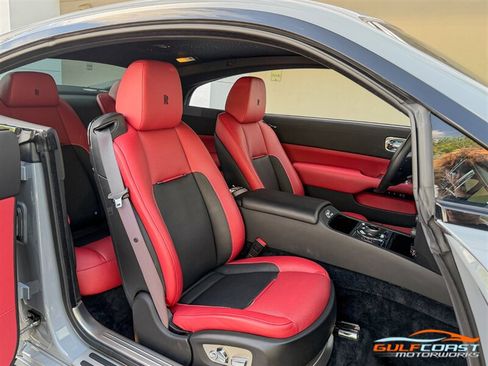 Used 2018 Rolls-Royce Wraith RWD image 34