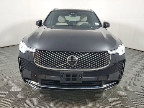 Certified 2025 Volvo XC90 B6 Plus image 2