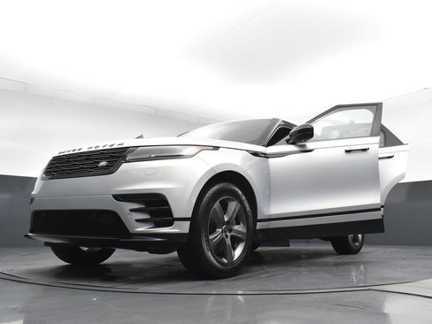 Used 2025 Land Rover Range Rover Velar Dynamic SE AWD/4WD image 30