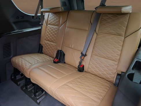 Used 2021 Cadillac Escalade ESV Sport w/ Driver Assist Tech Package AWD/4WD image 25