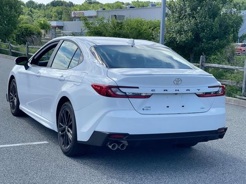 Used 2026 Toyota Camry SE AWD/4WD image 14