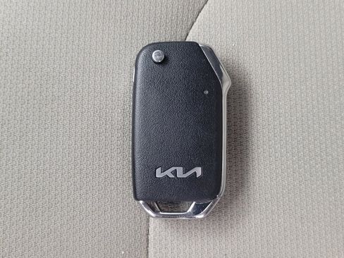 Used 2023 Kia Forte LXS w/ LXS Technology Package image 32