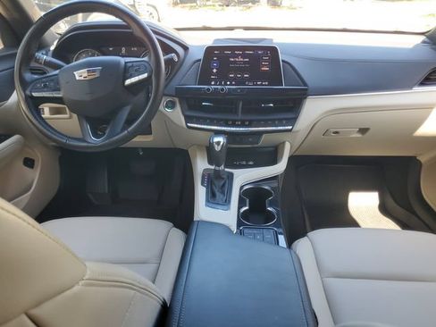 Certified 2025 Cadillac CT4 Luxury RWD image 12