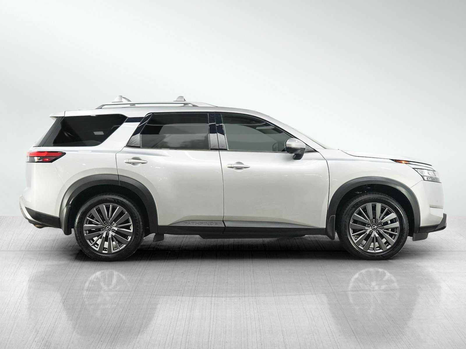 Used 2024 Nissan Pathfinder SL w/ SL Premium Package AWD/4WD image 6