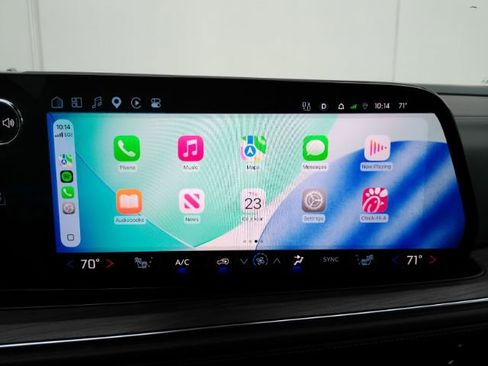 Used 2025 Chevrolet Tahoe LT image 48