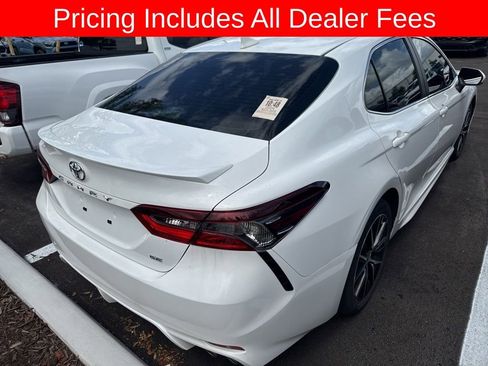 Used 2024 Toyota Camry SE FWD image 5