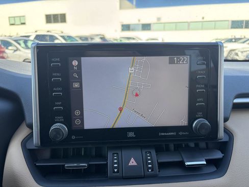 Used 2021 Toyota RAV4 Limited image 22