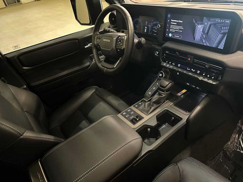 Certified 2026 Toyota Land Cruiser w/ Premium Package AWD/4WD image 31