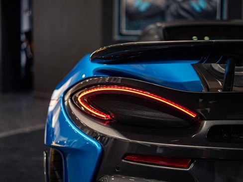 Used 2020 McLaren 600LT Spider RWD image 5