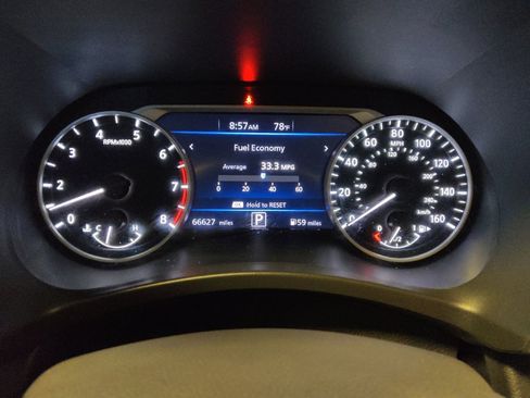 Used 2020 Nissan Sentra SV w/ SV Premium Package FWD image 23