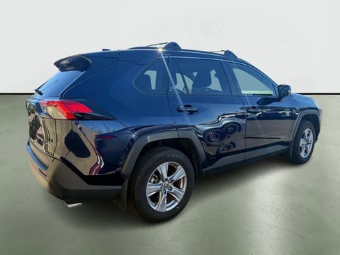 Used 2025 Toyota RAV4 XLE w/ Convenience Package image 5