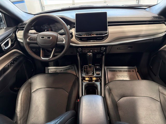 Used 2023 Jeep Compass Limited w/ Sun and Sound Group AWD/4WD image 17