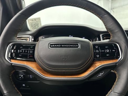 Used 2024 Jeep Grand Wagoneer Series III image 19