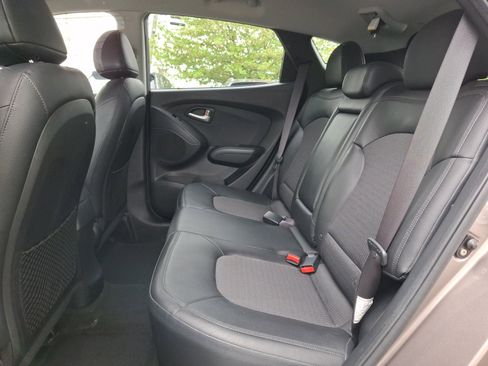 Used 2011 Hyundai Tucson GLS AWD/4WD image 11