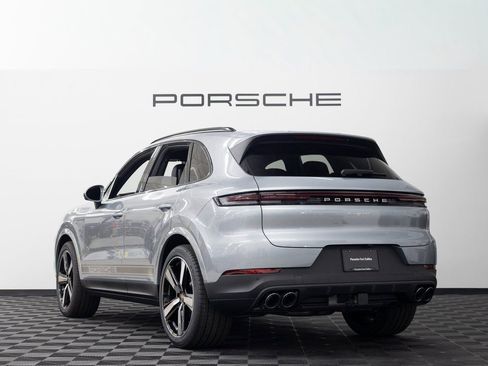 New 2026 Porsche Cayenne AWD/4WD image 3